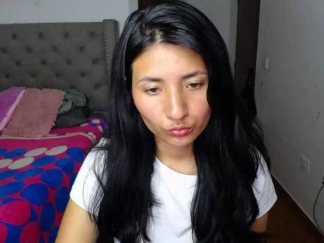 catalinahounn on BongaCams 