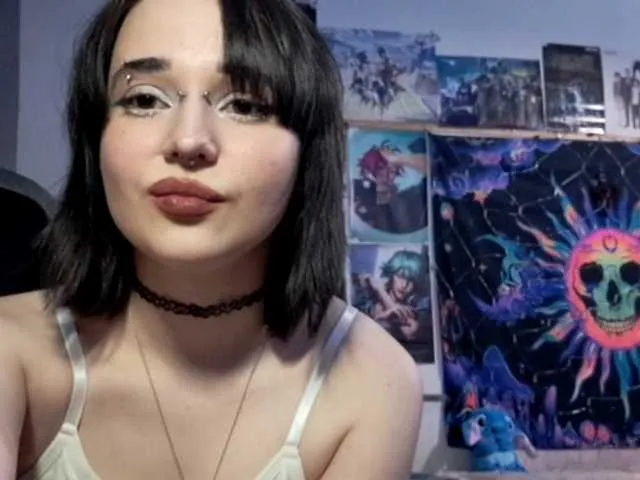 CatherynDowns — Hi, I'm Sofia, I'm 18, private is open. I love secret desires and gentle touches...