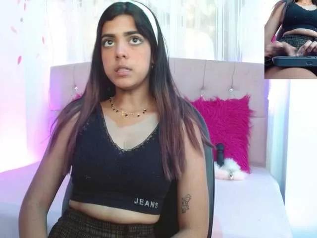 Cayleenn on BongaCams 