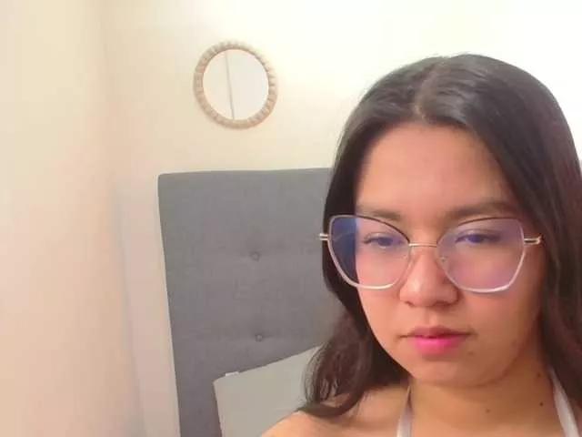 Freechat chaneelstark on BongaCams