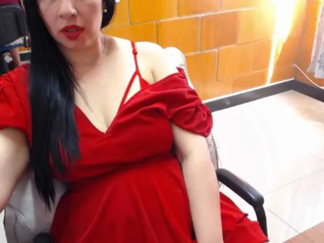 Charlotemple5 on BongaCams