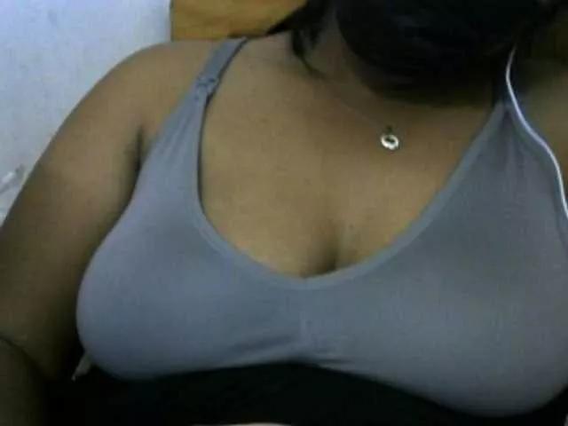 Chekinah on BongaCams