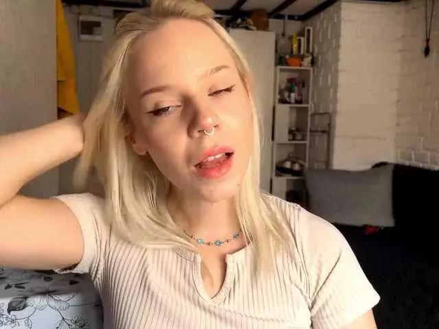 Checkout ChelseaLascurain, she wants to masturbate for you ChelseaLascurain from BongaCams
