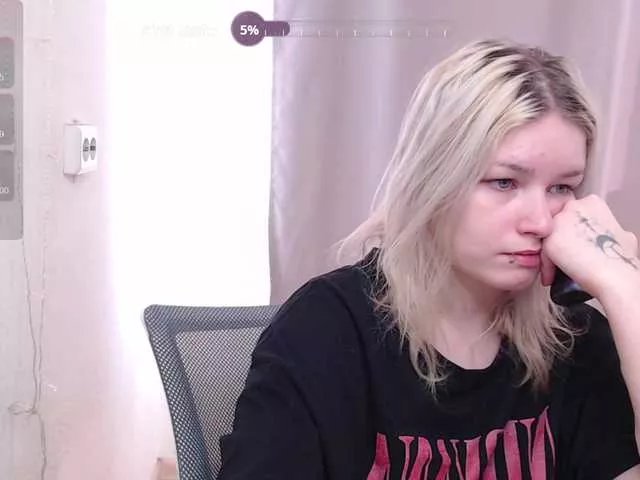 Freechat CherryNight666 on BongaCams