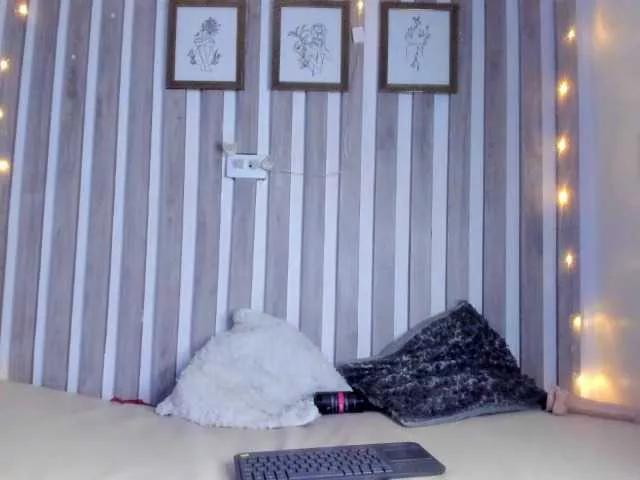 cloecooper1 on BongaCams 