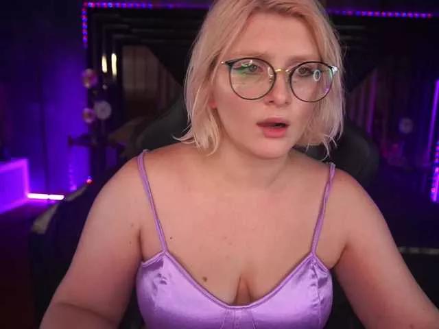 CoolTatis on BongaCams 