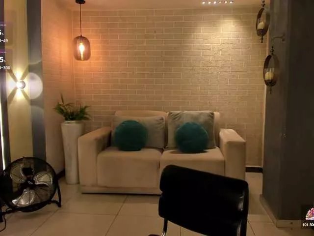 Offline CorinaJames on BongaCams