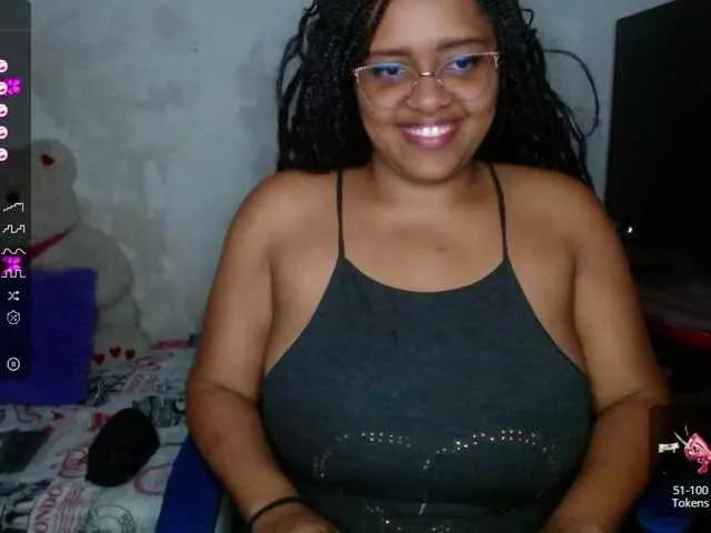 Offline CorinaStonee on BongaCams