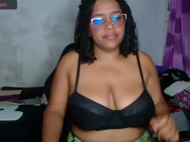 Offline CorinaStonee on BongaCams