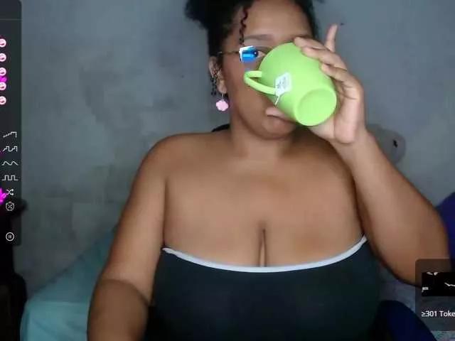 Offline CorinaStonee on BongaCams