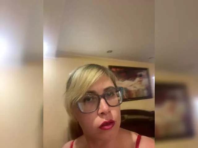 Offline Crystal00Girl on BongaCams