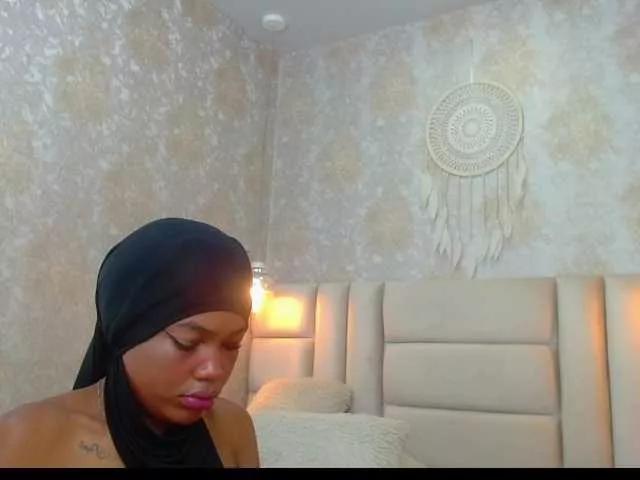 Offline CrystalBrooke3x on BongaCams