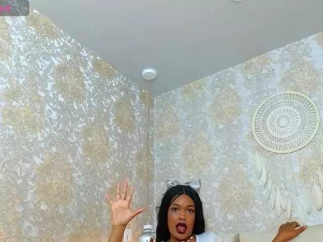 Offline CrystalBrooke3x on BongaCams