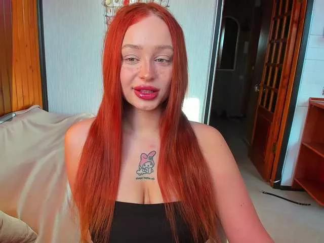 cuteeeselena on BongaCams 