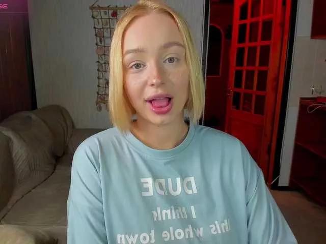 cuteeeselena on BongaCams 