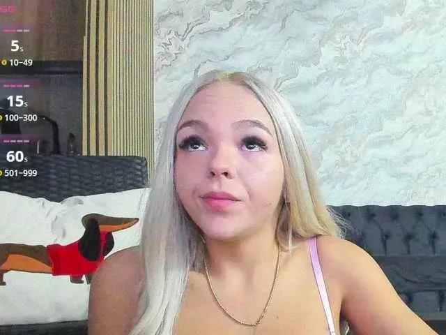 Freechat DaisyAbby03 on BongaCams