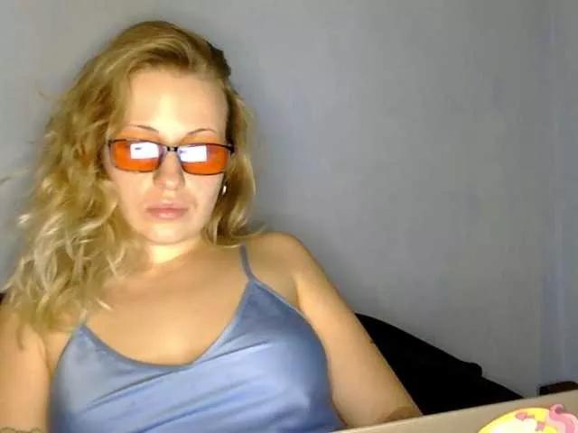 DayanaPretty on BongaCams 