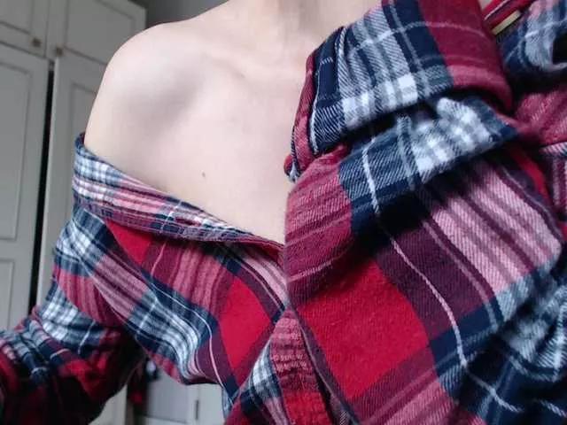 deadivina on BongaCams