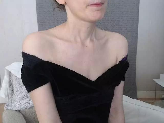 deadivina on BongaCams