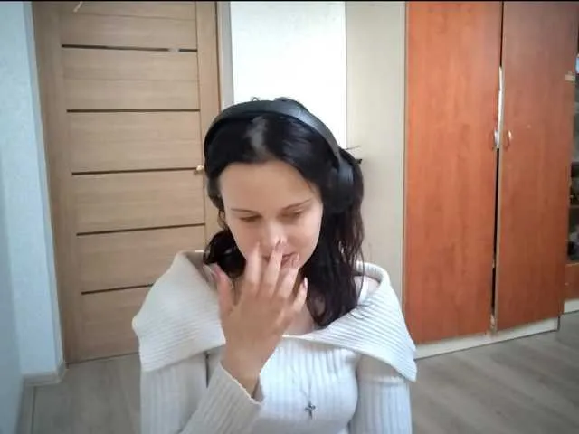 DelfinaStrauss on BongaCams