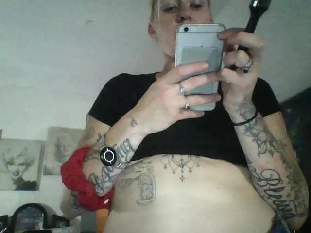 Dessidawnnn on BongaCams 