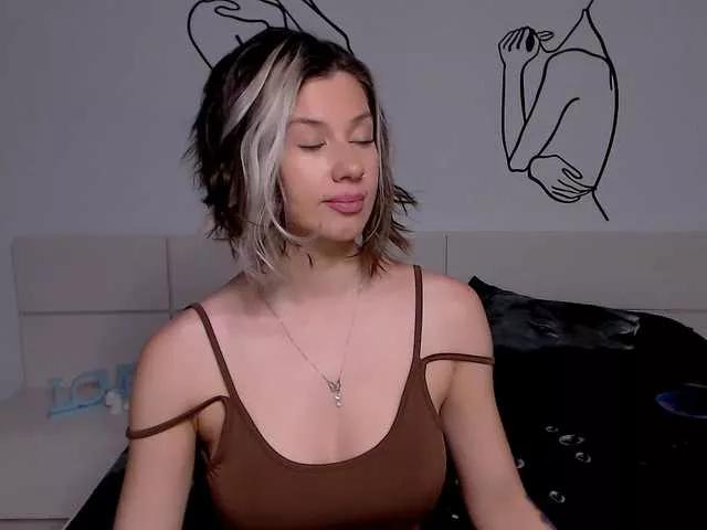 Watch BongaCams's Devilishfox devilishfox from BongaCams