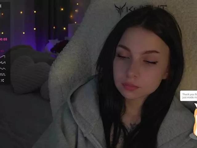 DrammaQueennnn on BongaCams 