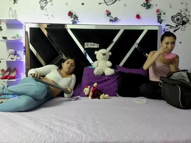 Dreamgirlss on BongaCams 