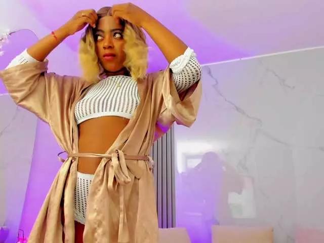 ebonydreams01 on BongaCams 