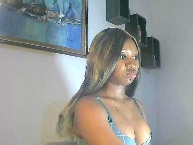 Ebonypetiti on BongaCams