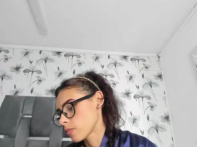 Ehotloveaxxx on BongaCams 