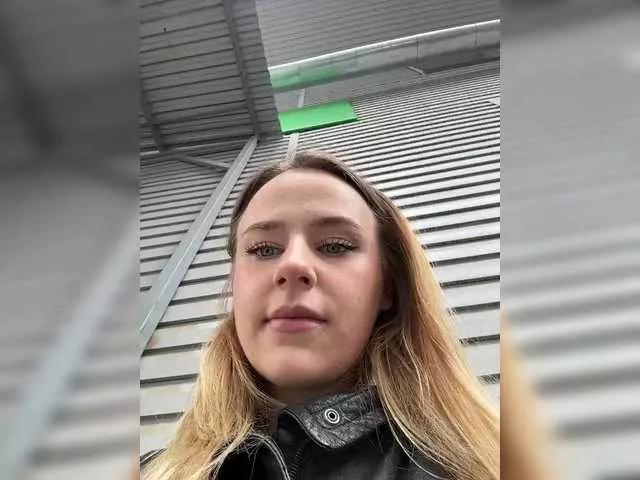 Offline elegantbabe on BongaCams