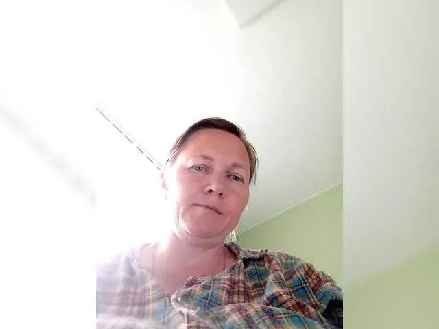 Offline Elena565-1 on BongaCams