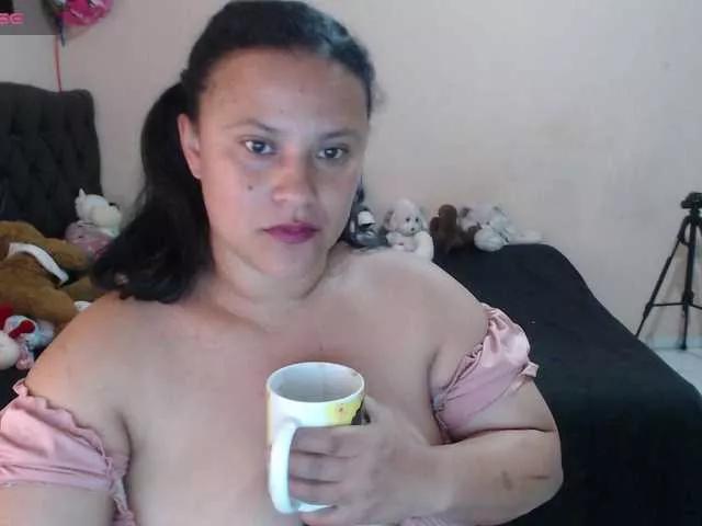 eliana-bbw on BongaCams 