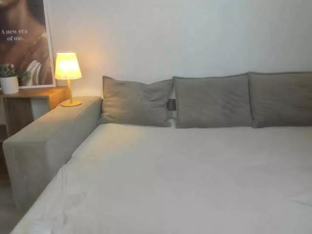 Explore 21 years old ElinaStarr from BongaCams ElinaStarr from BongaCams