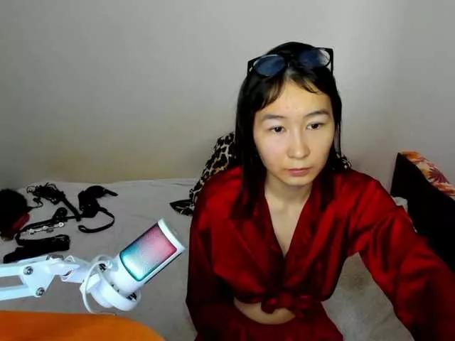 Offline ElliMilka on BongaCams