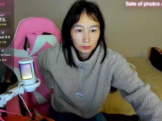 Offline ElliMilka on BongaCams