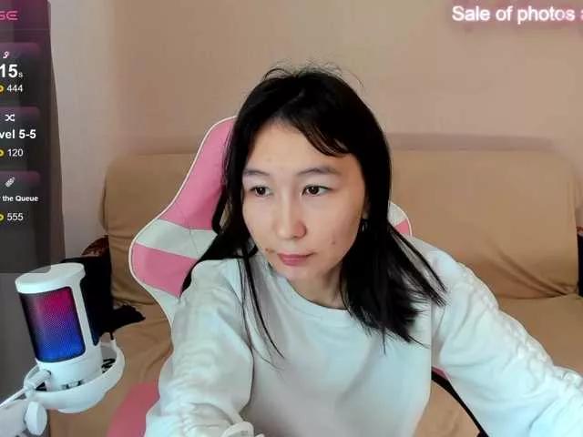 Offline ElliMilka on BongaCams