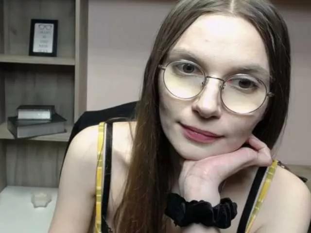 Ellyxcute on BongaCams 