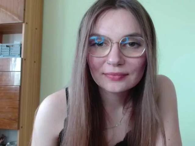 Ellyxcute on BongaCams 