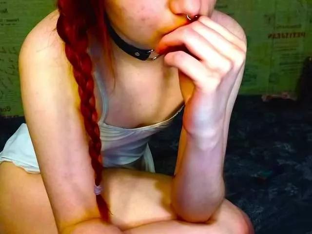 emiless from BongaCams