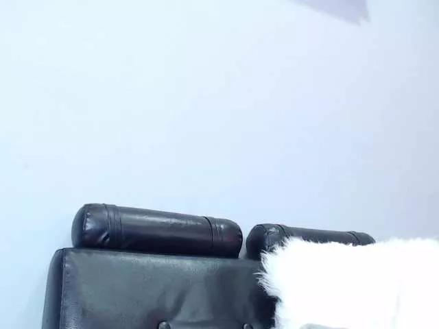 Emilyjhons on BongaCams 