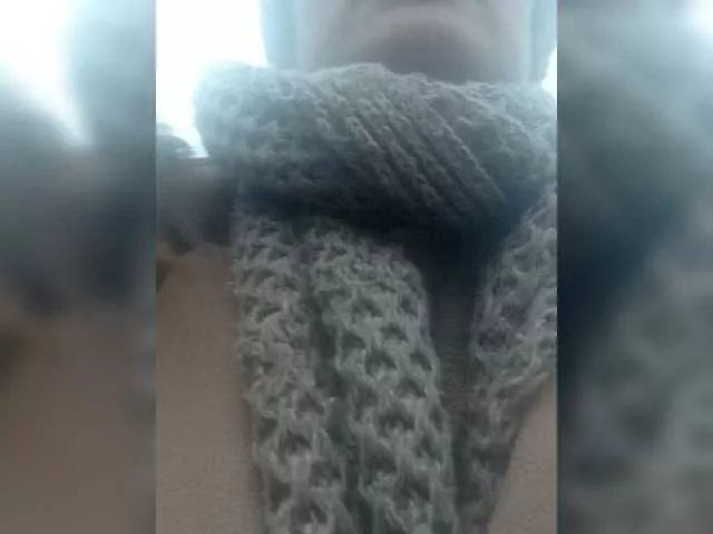 Offline Erine9900 on BongaCams