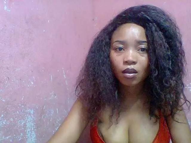 Estelahh on BongaCams