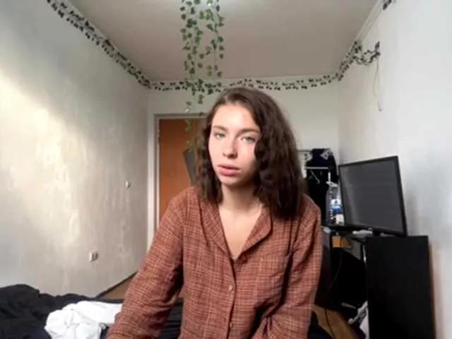 Cute EvonneHeally wants you to fuck her body now EvonneHeally from BongaCams