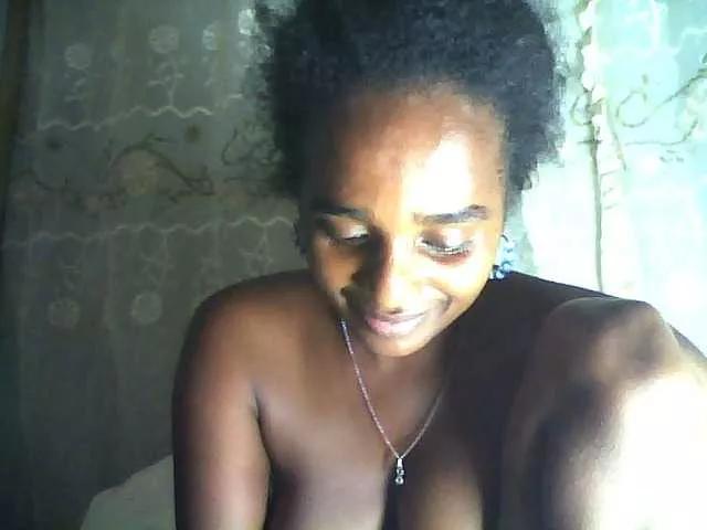 Freechat Flania on BongaCams