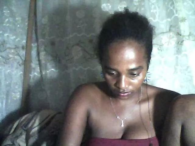 Flania from BongaCams