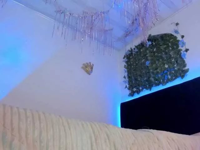 Offline flylia01 on BongaCams