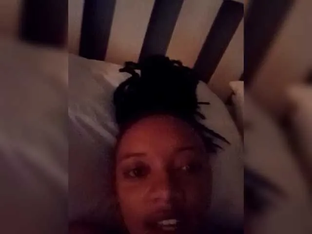 Freakyqueens on BongaCams