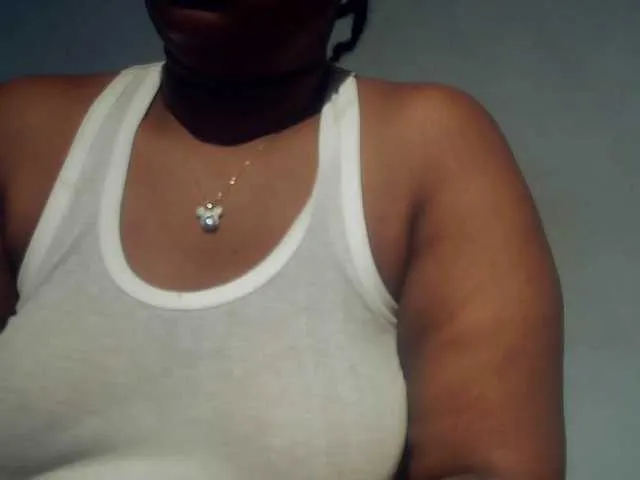 Freakyslut5 on BongaCams